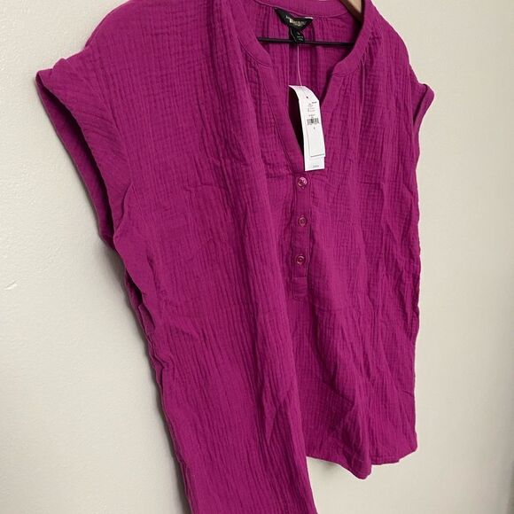Banana Republic Gauze Button-Front Tee - Picture 8 of 10